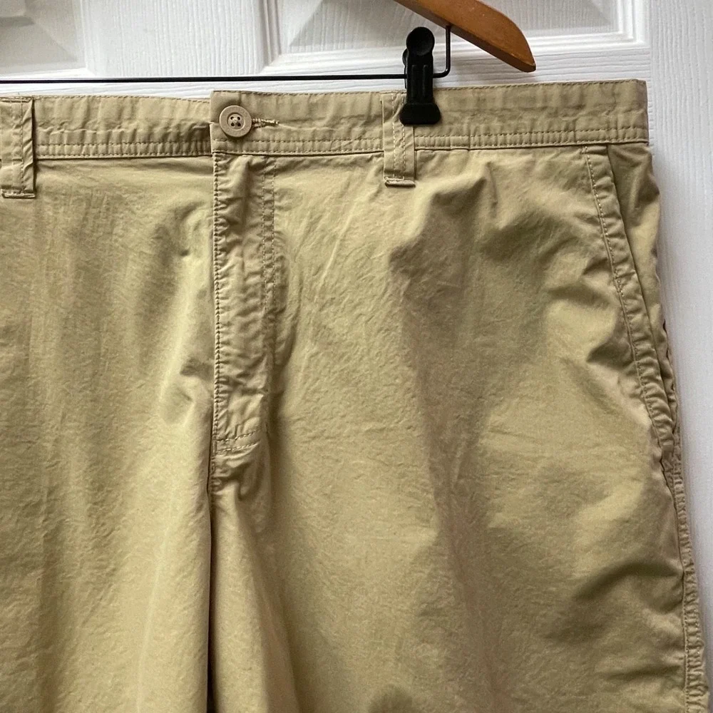 Columbia Shorts Men's 42 Khaki 